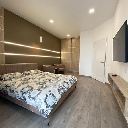 Чудова Квартира В Центрі Міста Apartment Rivne Luaran gambar